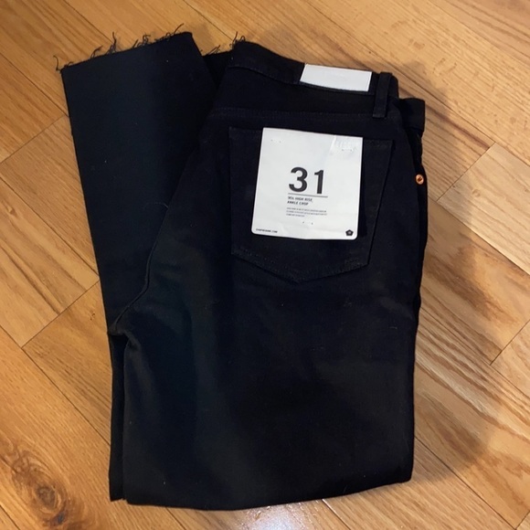 Re/Done 90s High Rise Ankle Crop in Jet Black, size 31, NWT - Picture 8 of 10